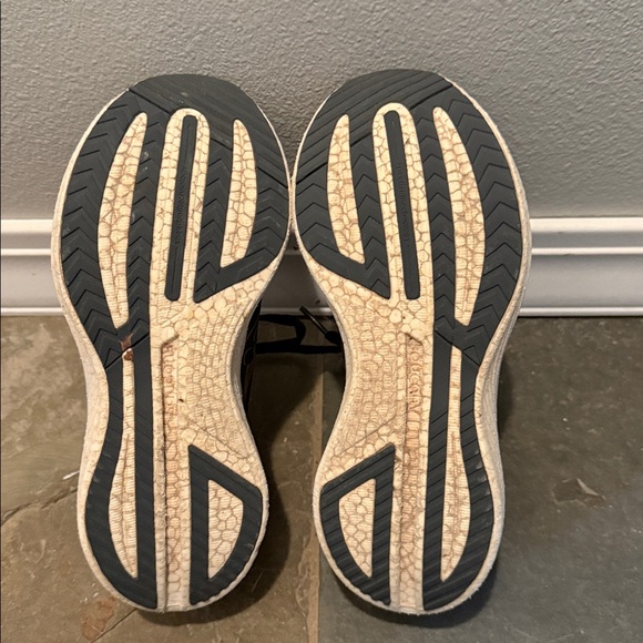 Saucony Black and Gold Athletic Shoes - Picture 2 of 7